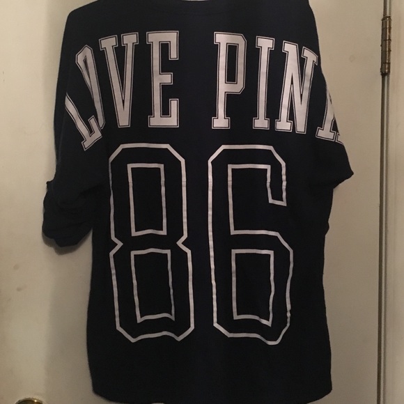 Navy pull over - Picture 2 of 2